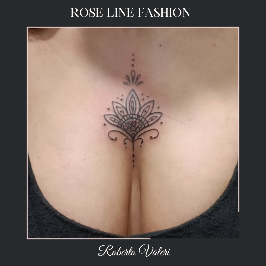 Tatuaggio fineline donna con fiori